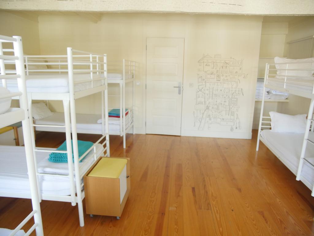 Santiago 31 Hostel Guimarães Esterno foto